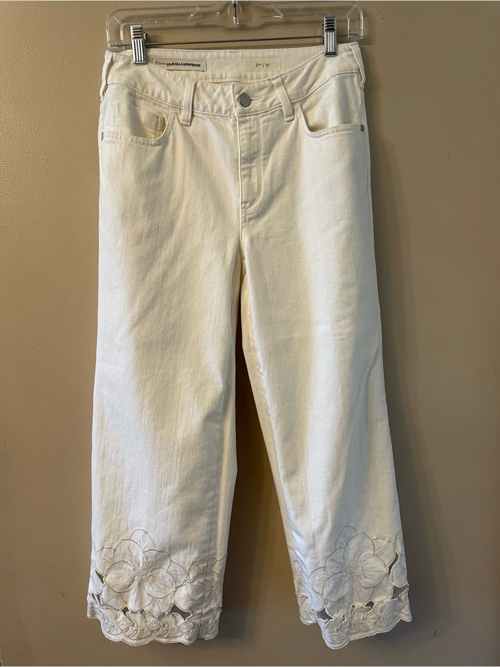 Pilcro White Cropped Jeans with Scalloped Floral Hem